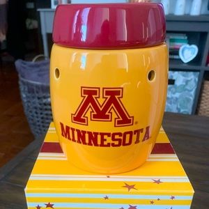 Scentsy Warmer - Minnesota Campus Collection